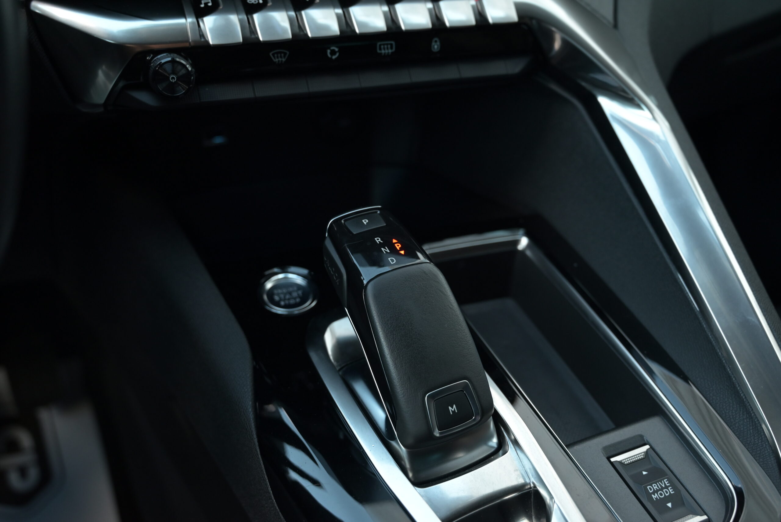 Peugeot 3008 2021 10/14