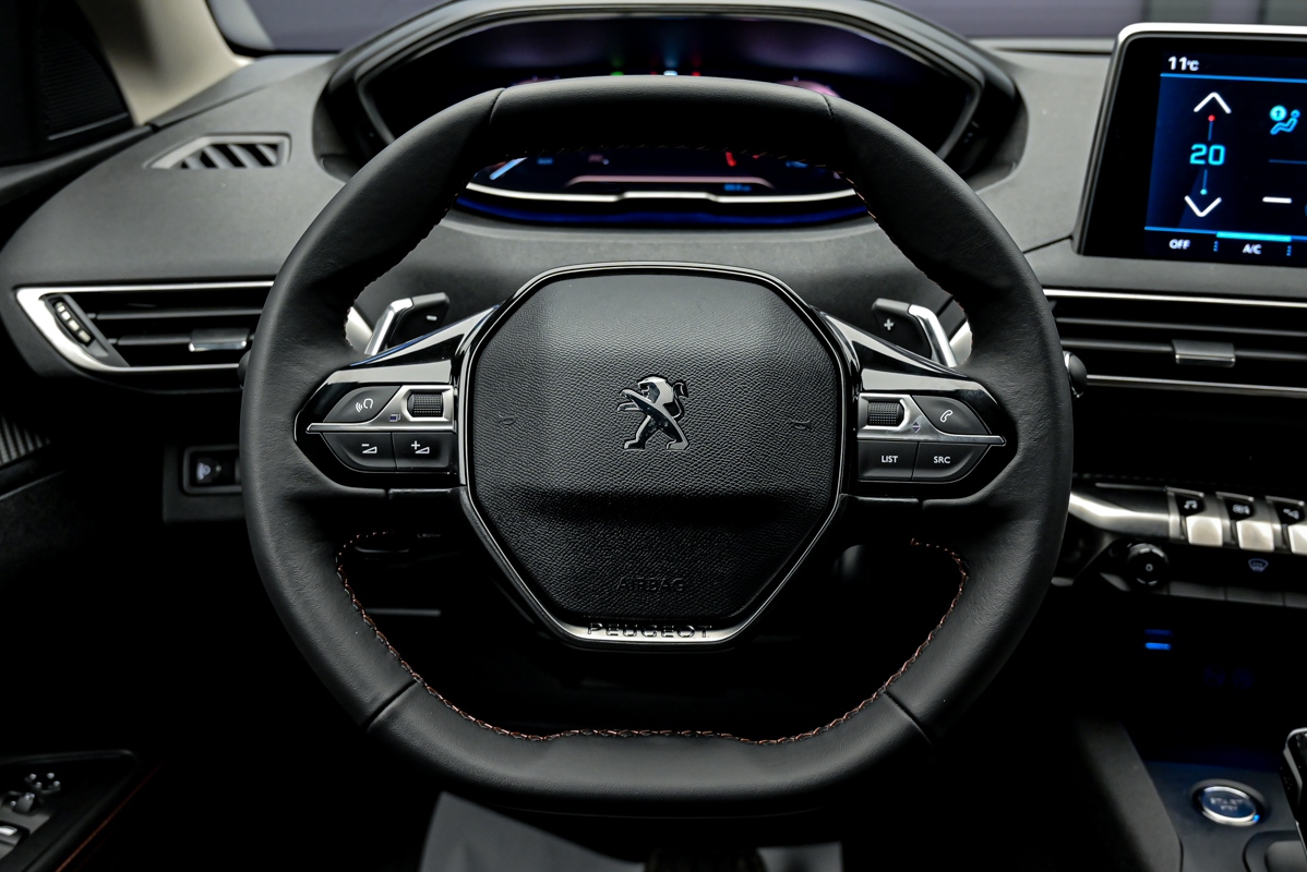 Peugeot 5008 2023 10/15