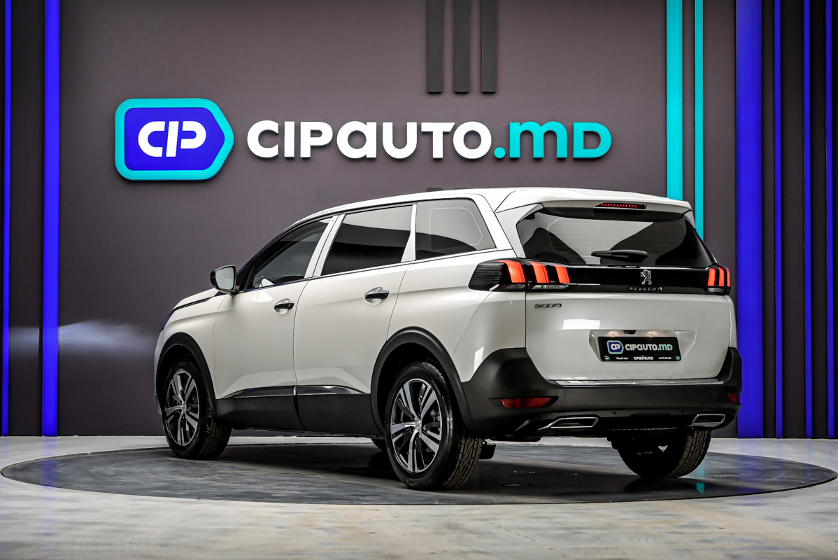 Peugeot 5008 2023 2/15