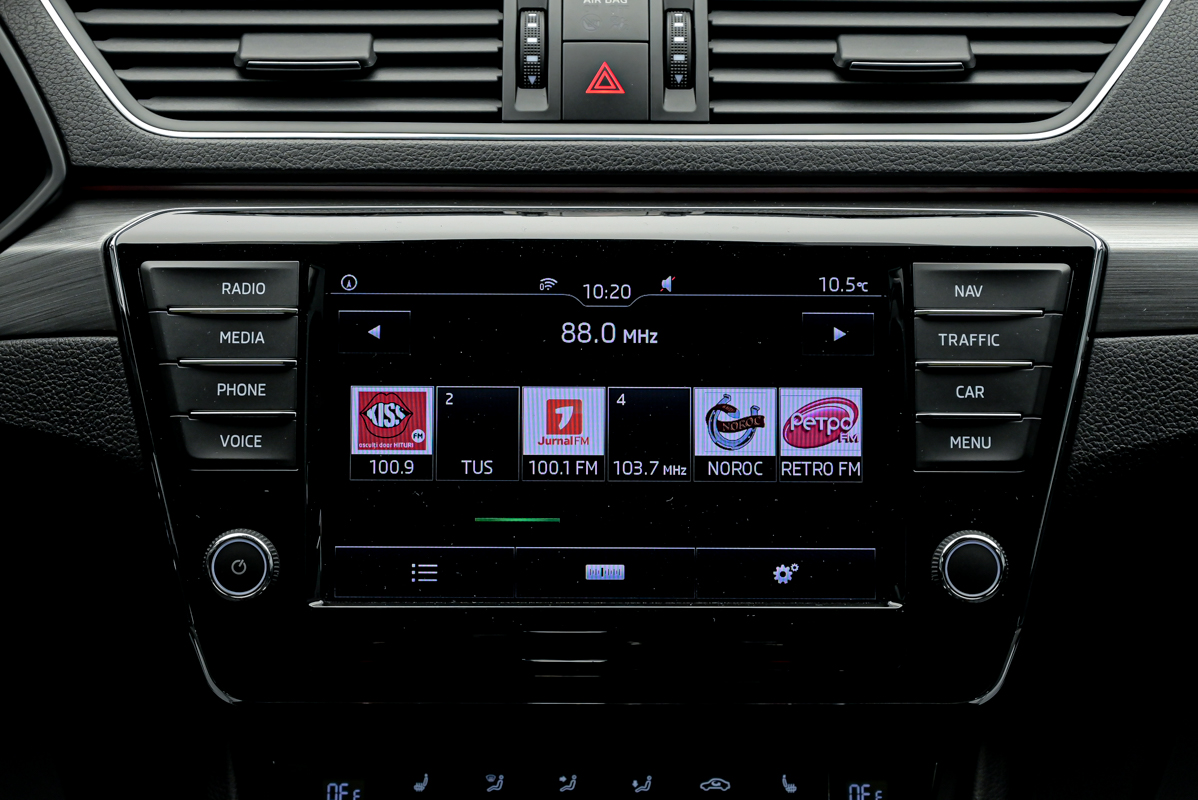 Skoda Superb 2017 10/15