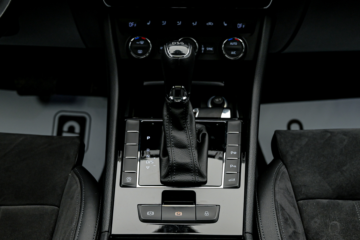 Skoda Superb 2017 12/15