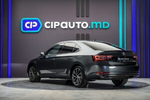 Skoda Superb 2017 2/15