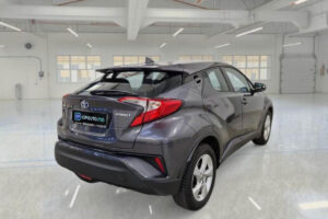 Toyota C-HR 2019 2/8