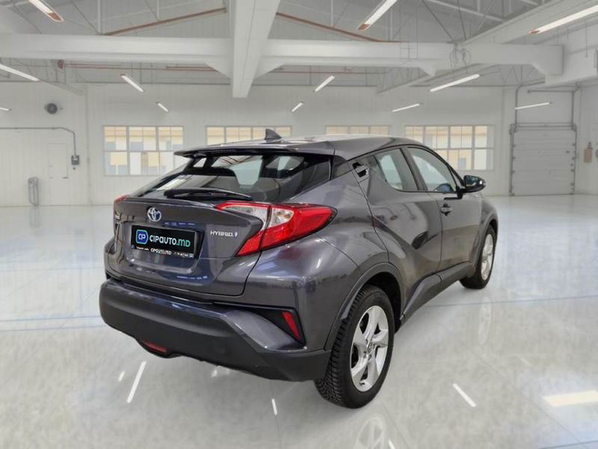 Toyota C-HR 2019 2/8