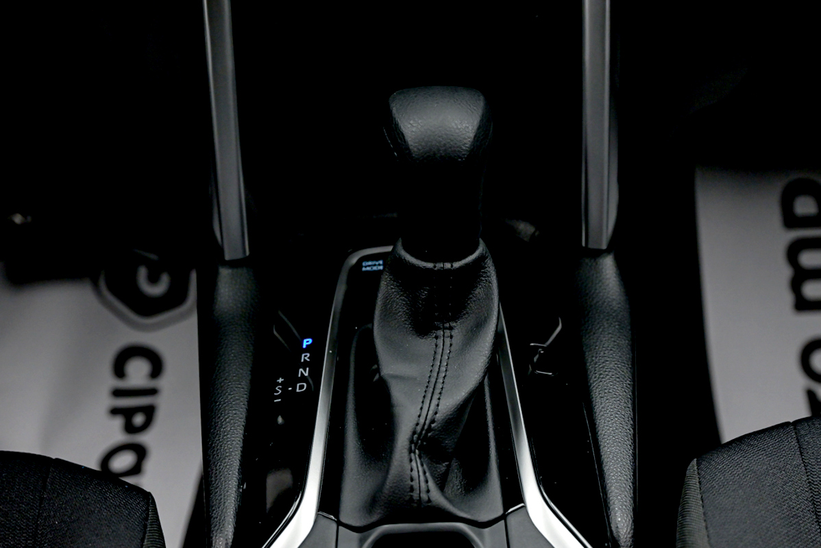 Toyota Corolla Cross 2025 12/14