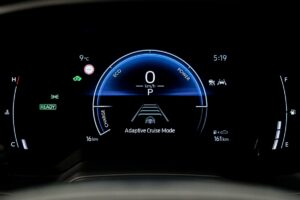 Toyota Corolla Cross 2025 8/12