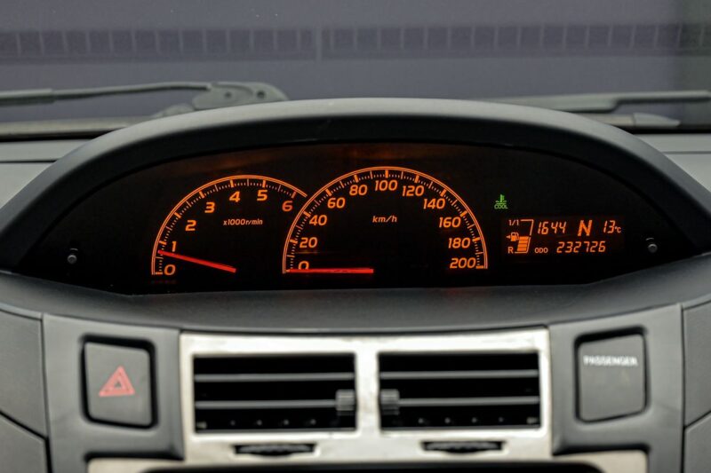 Toyota Yaris 2011 8/13