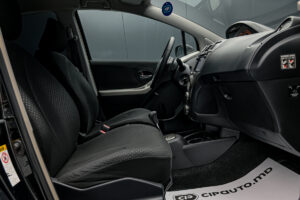 Toyota Yaris 2011 6/13