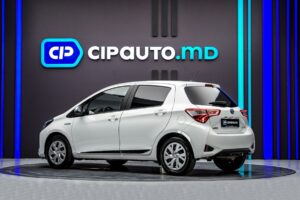 Toyota Yaris 2018 2/13