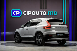 Volvo XC40 2020 2/13