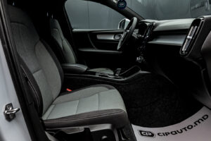 Volvo XC40 2020 6/13