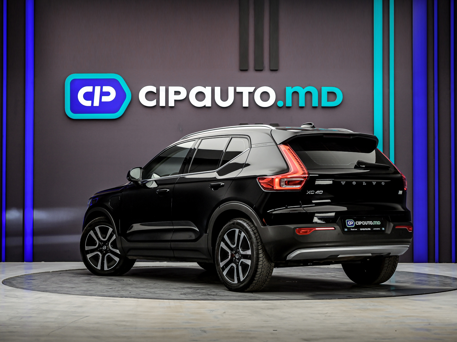 Volvo XC40 2021 2/14