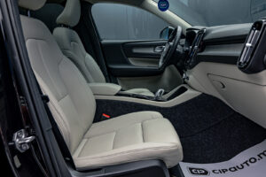Volvo XC40 2021 6/14