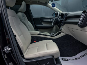 Volvo XC40 2021 6/14