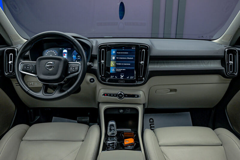 Volvo XC40 2021 5/14