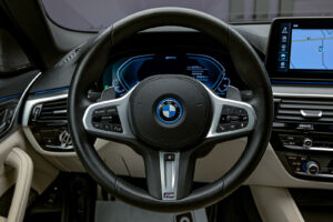 BMW 5 Series 530e2021 9/92