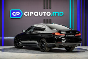 BMW 5 Series 530e2021 2/92