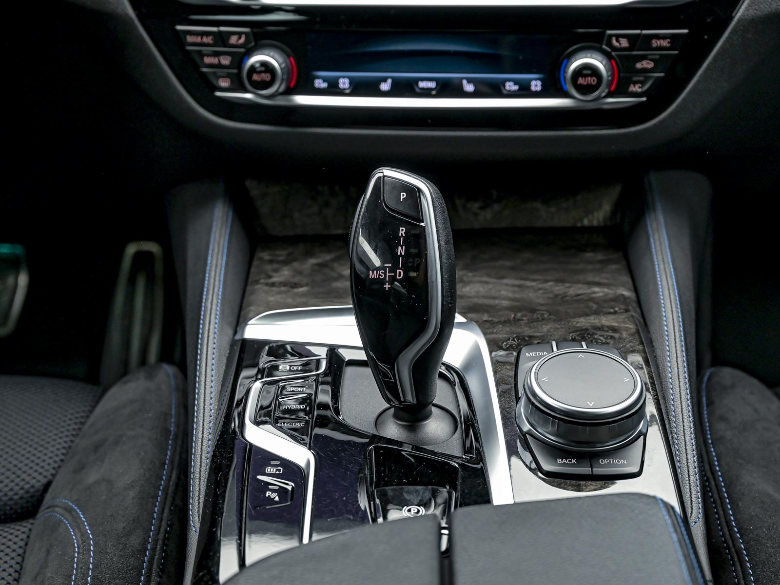 BMW 5 Series 530e2021 12/15