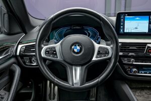 BMW 5 Series 530e2021 9/15