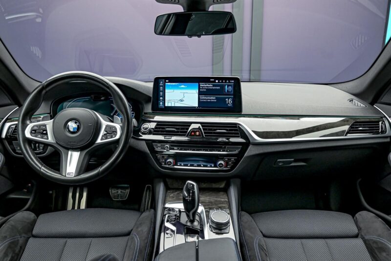 BMW 5 Series 530e2021 5/15