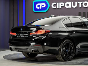 BMW 5 Series 530e2021 24/92