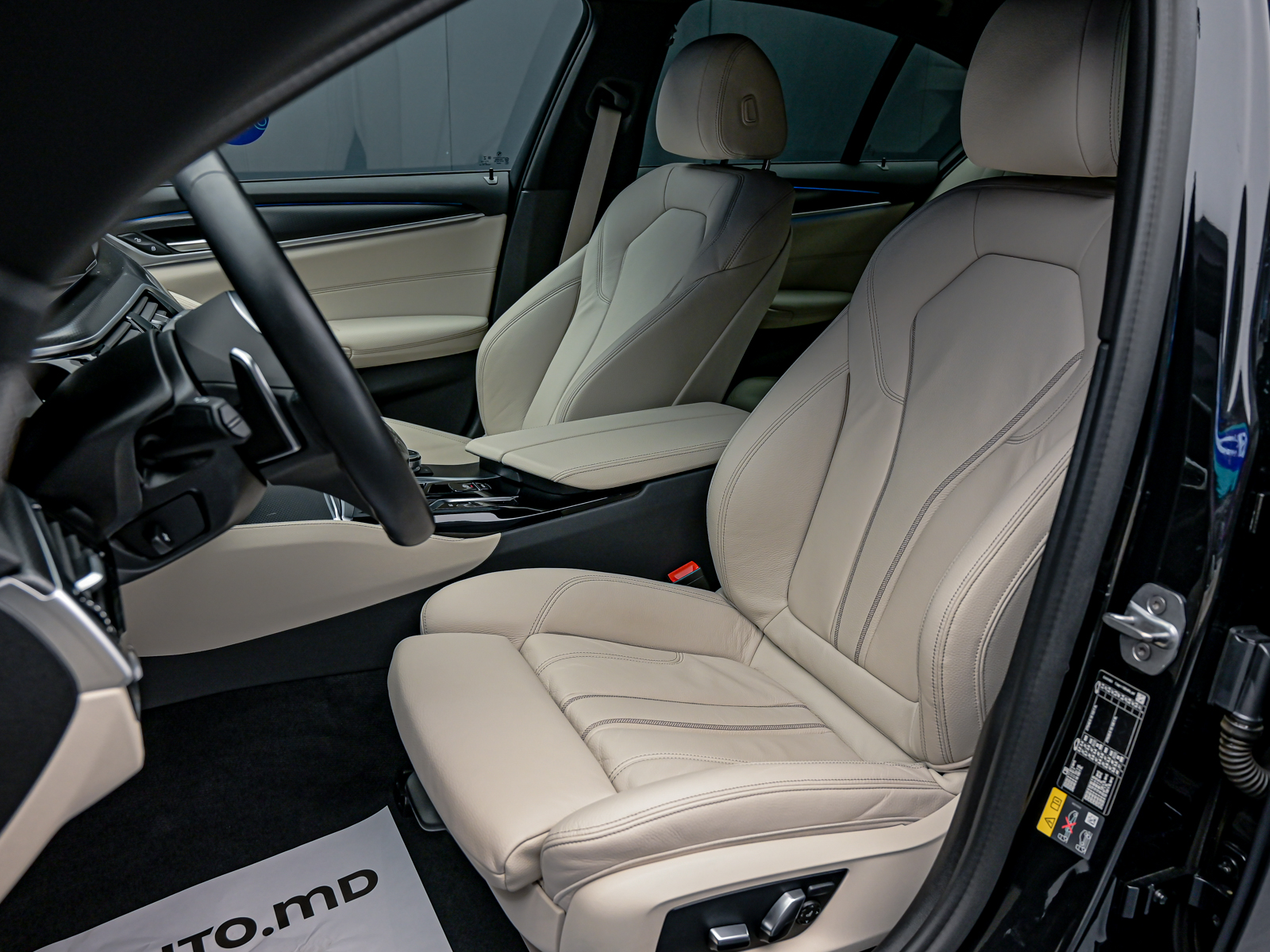 BMW 5 Series 530e2021 53/92