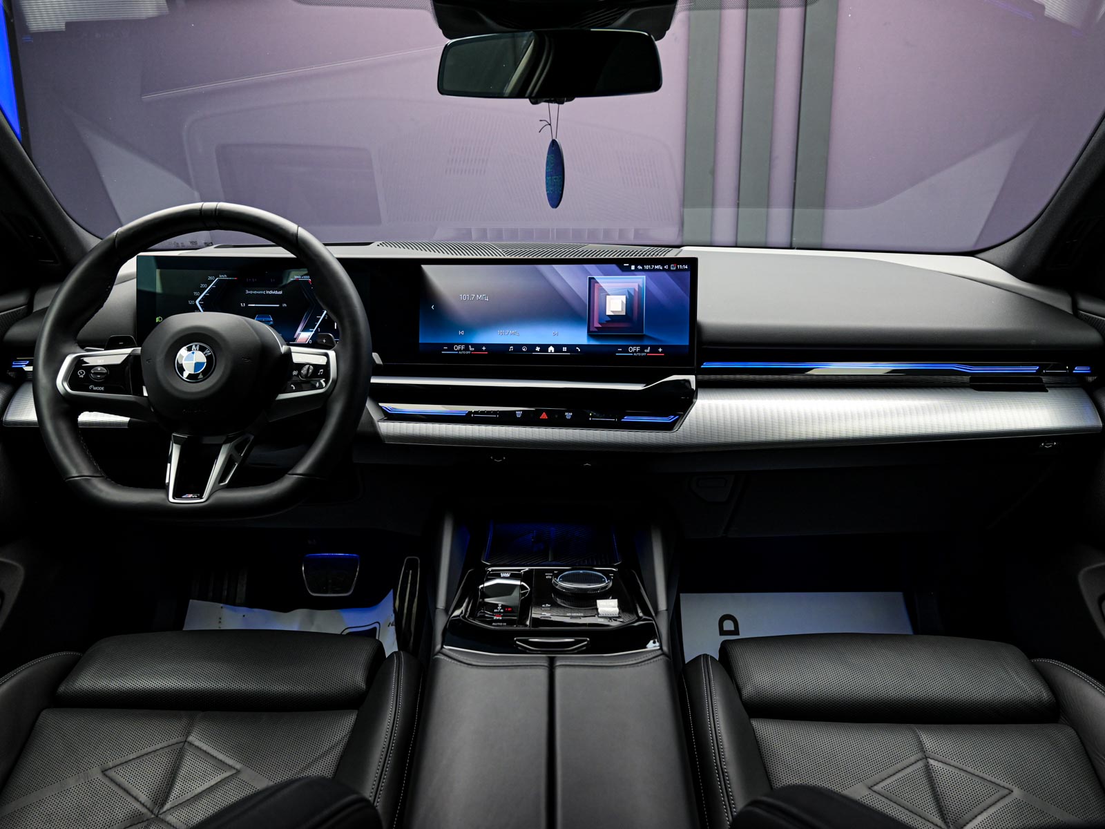 BMW 5 Series 520d2025 5/90