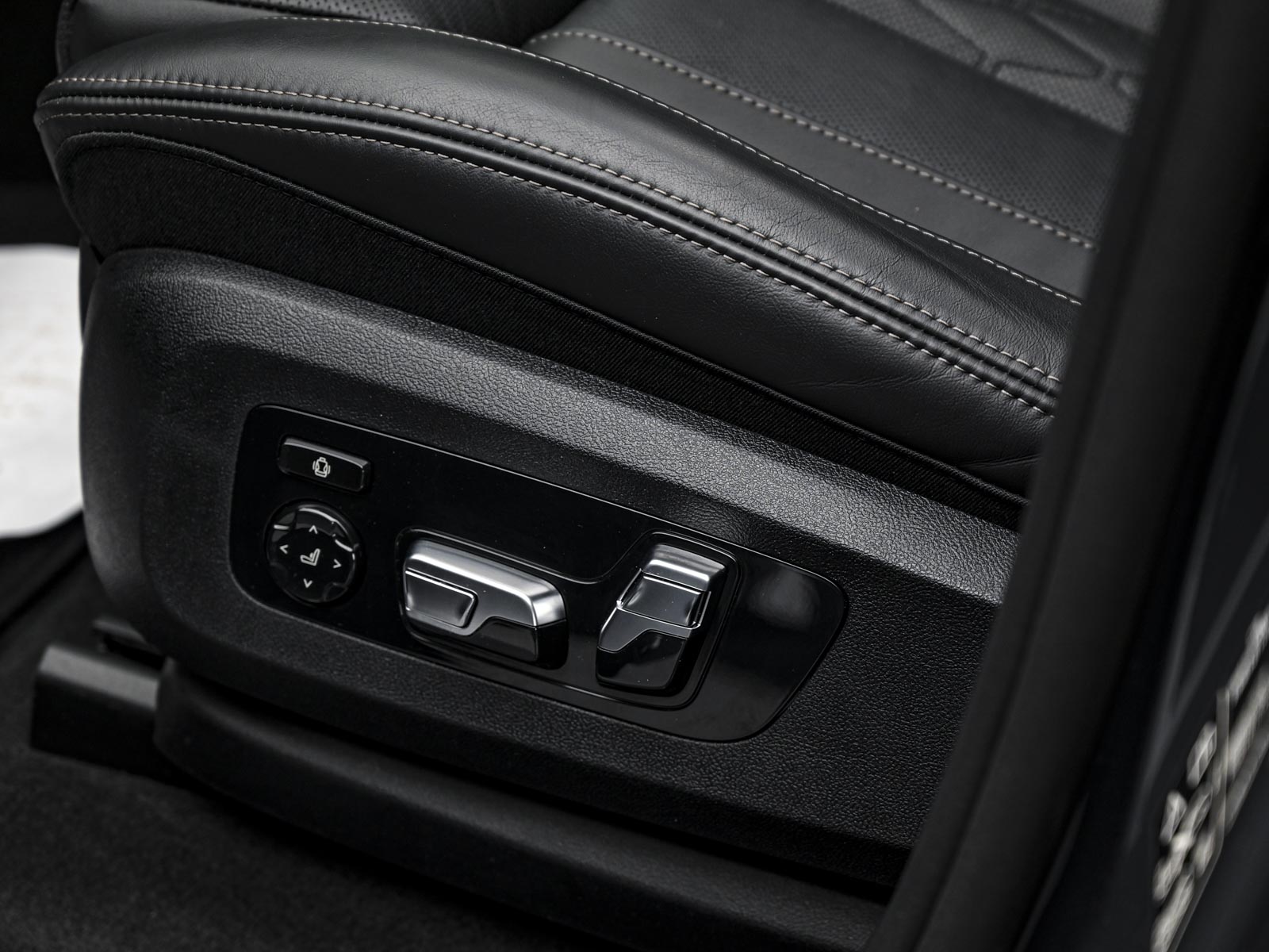 BMW X6 30d2025 66/107