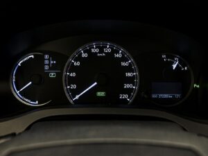 Lexus CT 200h2014 8/13