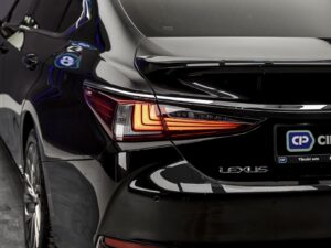 Lexus ES Series 300H2019 30/83