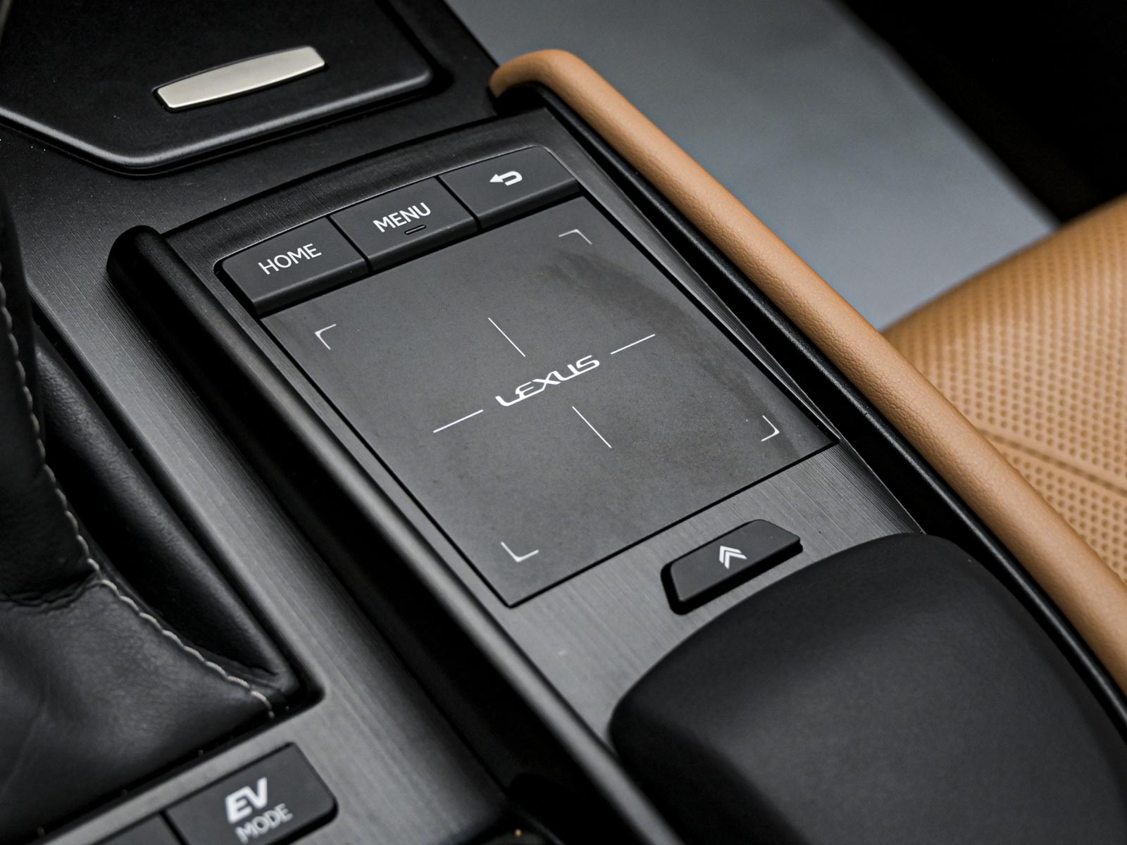 Lexus ES Series 300H2019 82/83