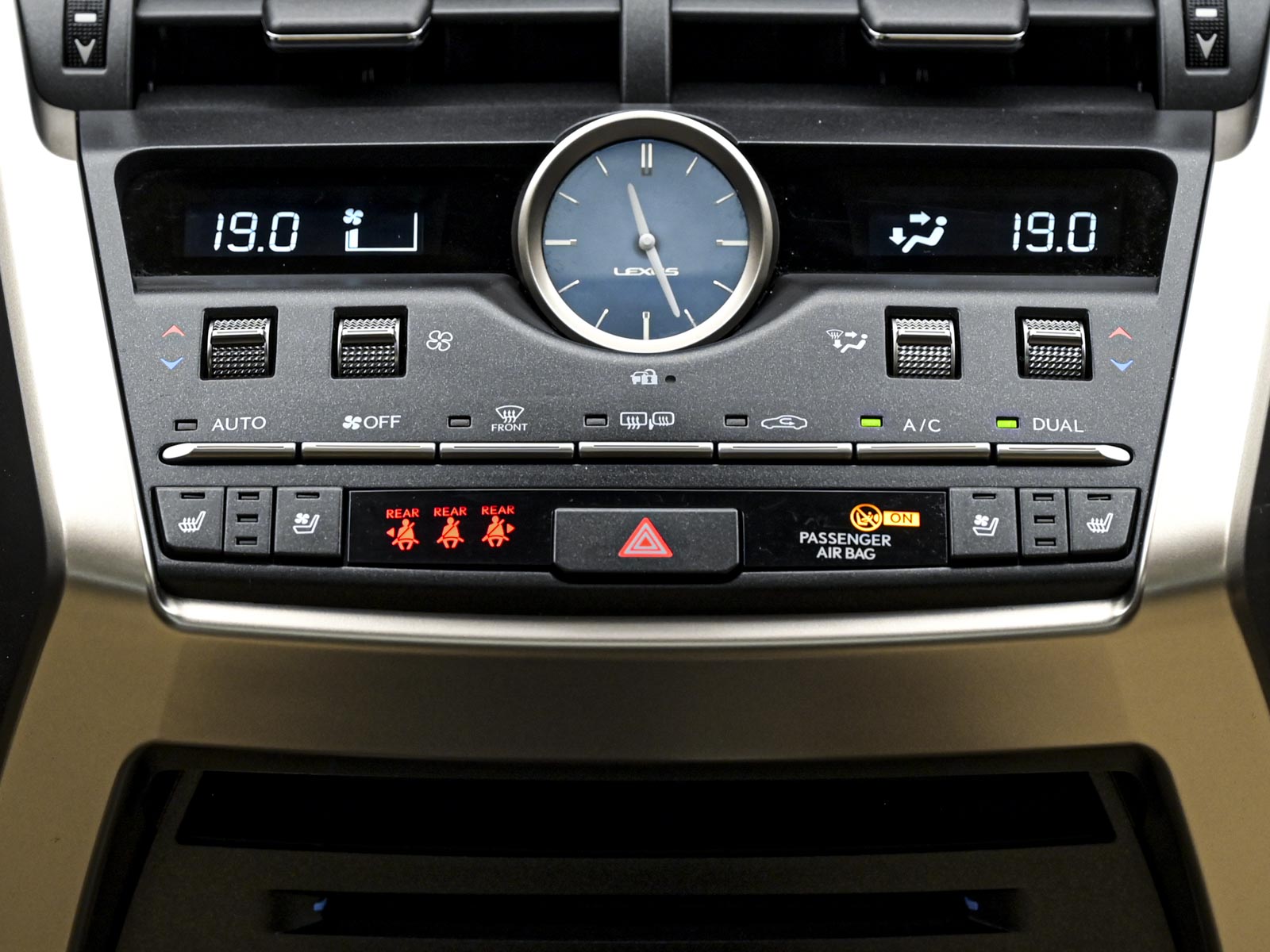 Lexus NX 300h2020 11/98