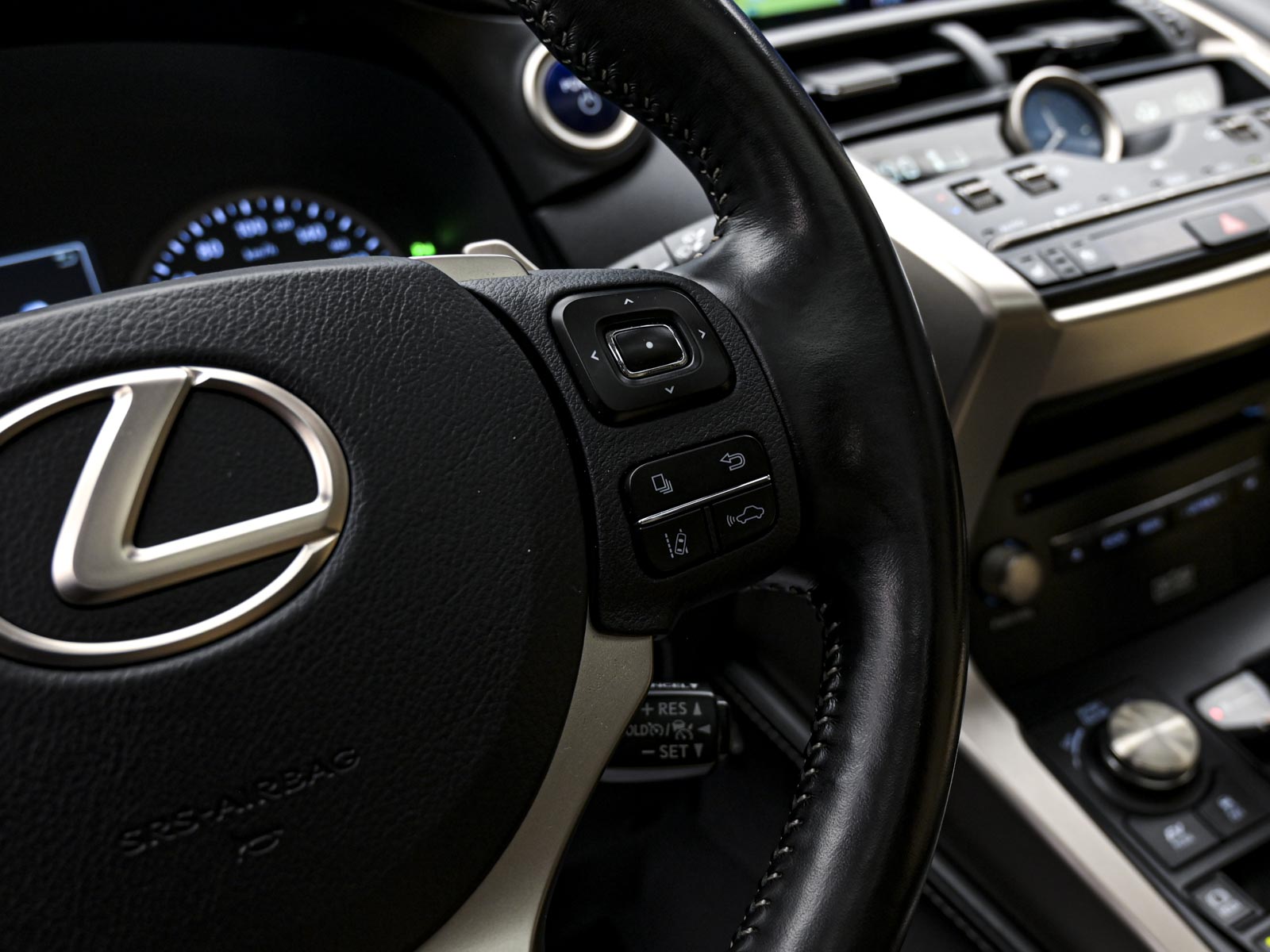 Lexus NX 300h2020 69/98