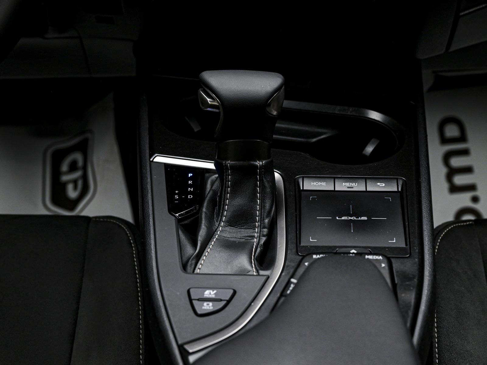 Lexus UX 250h 2019 12/14