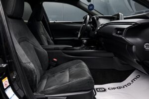 Lexus UX 250h 2019 6/14