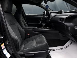 Lexus UX 250h 2019 6/14