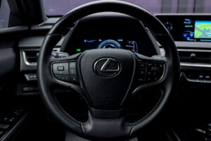 Lexus UX 250h 2021 9/15