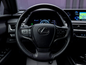 Lexus UX 250h 2021 9/15