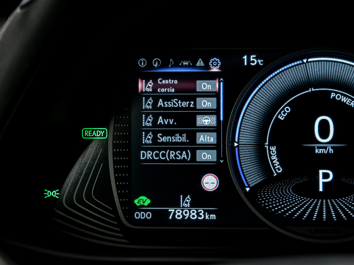 Lexus UX 250h 2021 13/15