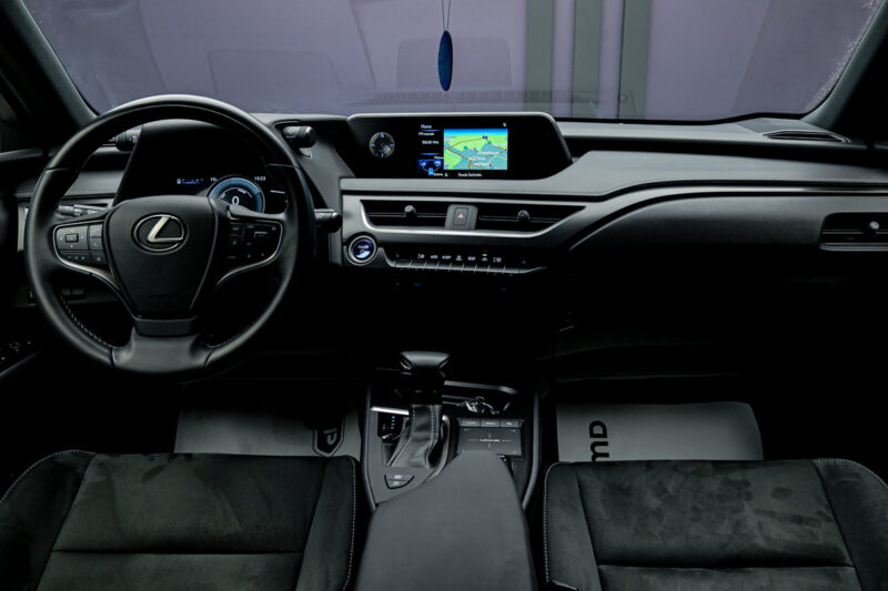 Lexus UX 250h 2021 5/15