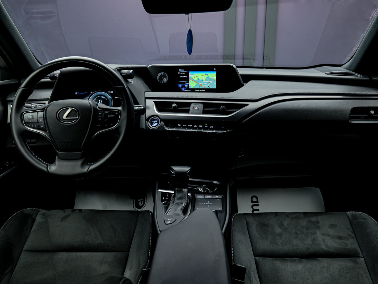 Lexus UX 250h 2021 5/15