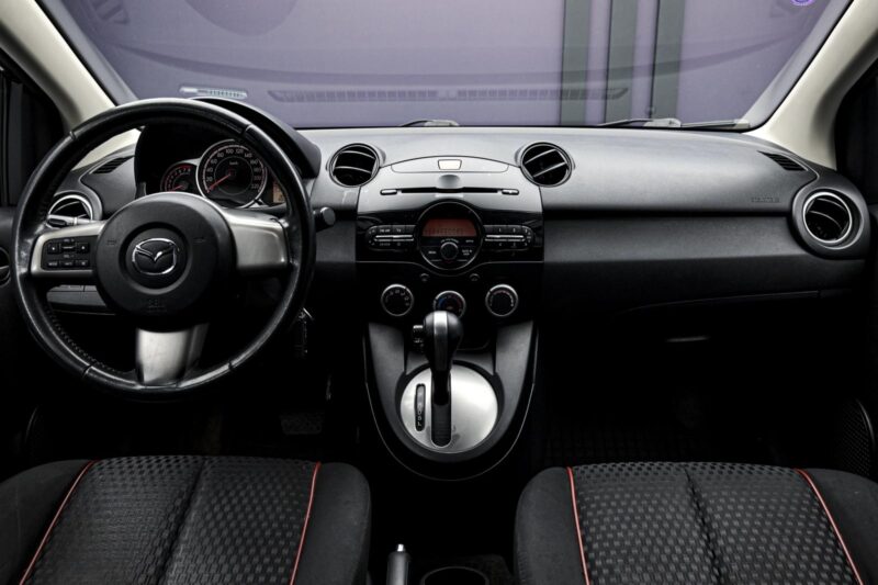 Mazda 2 2011 5/13