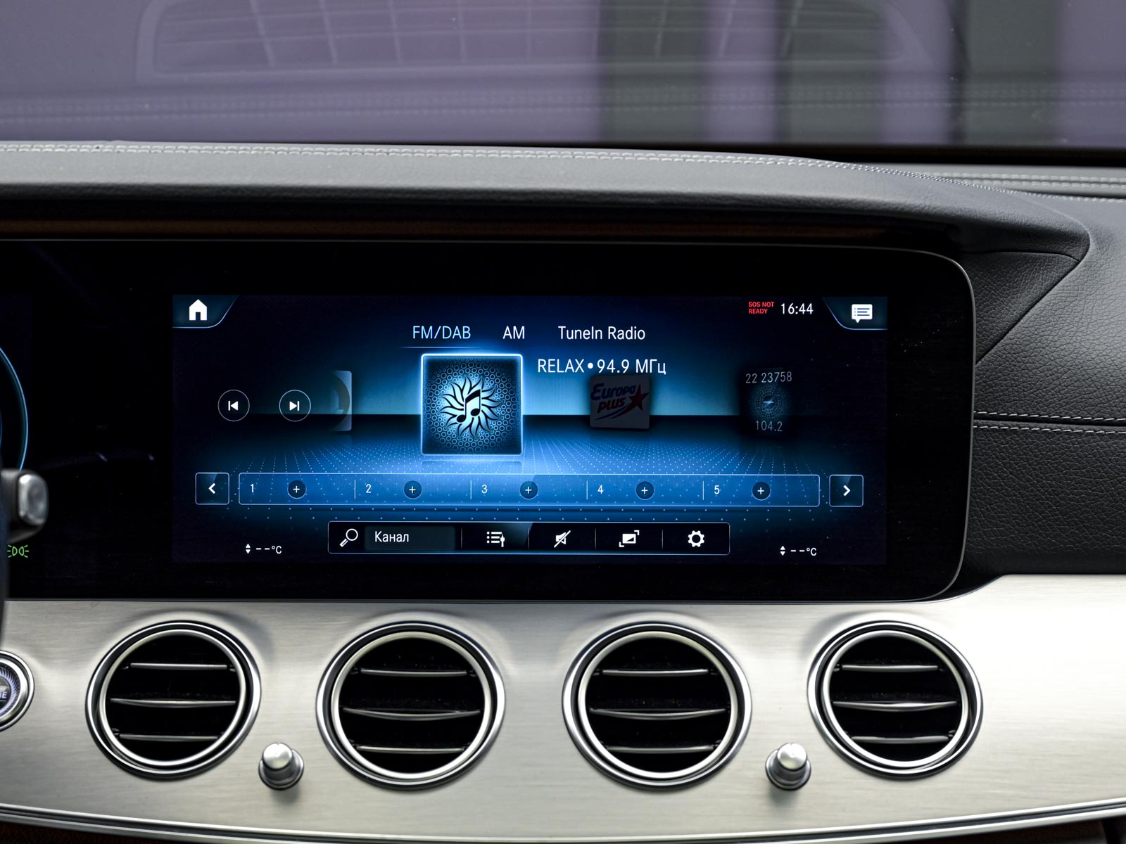 Mercedes-Benz E-Class E300de2021 10/15