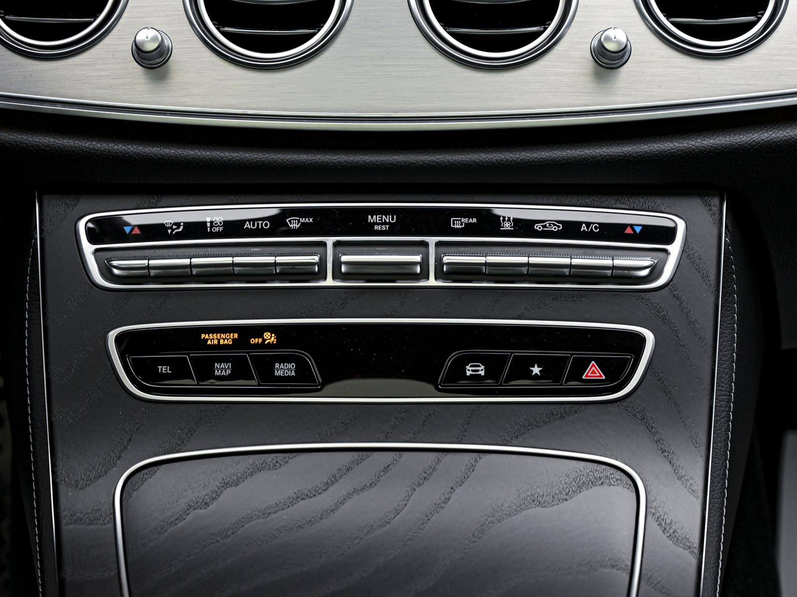 Mercedes-Benz E-Class E300de2021 11/15