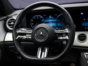 Mercedes-Benz E-Class E300de2021 9/15