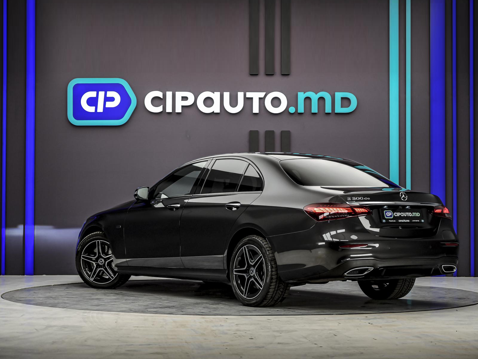 Mercedes-Benz E-Class E300de2021 2/15