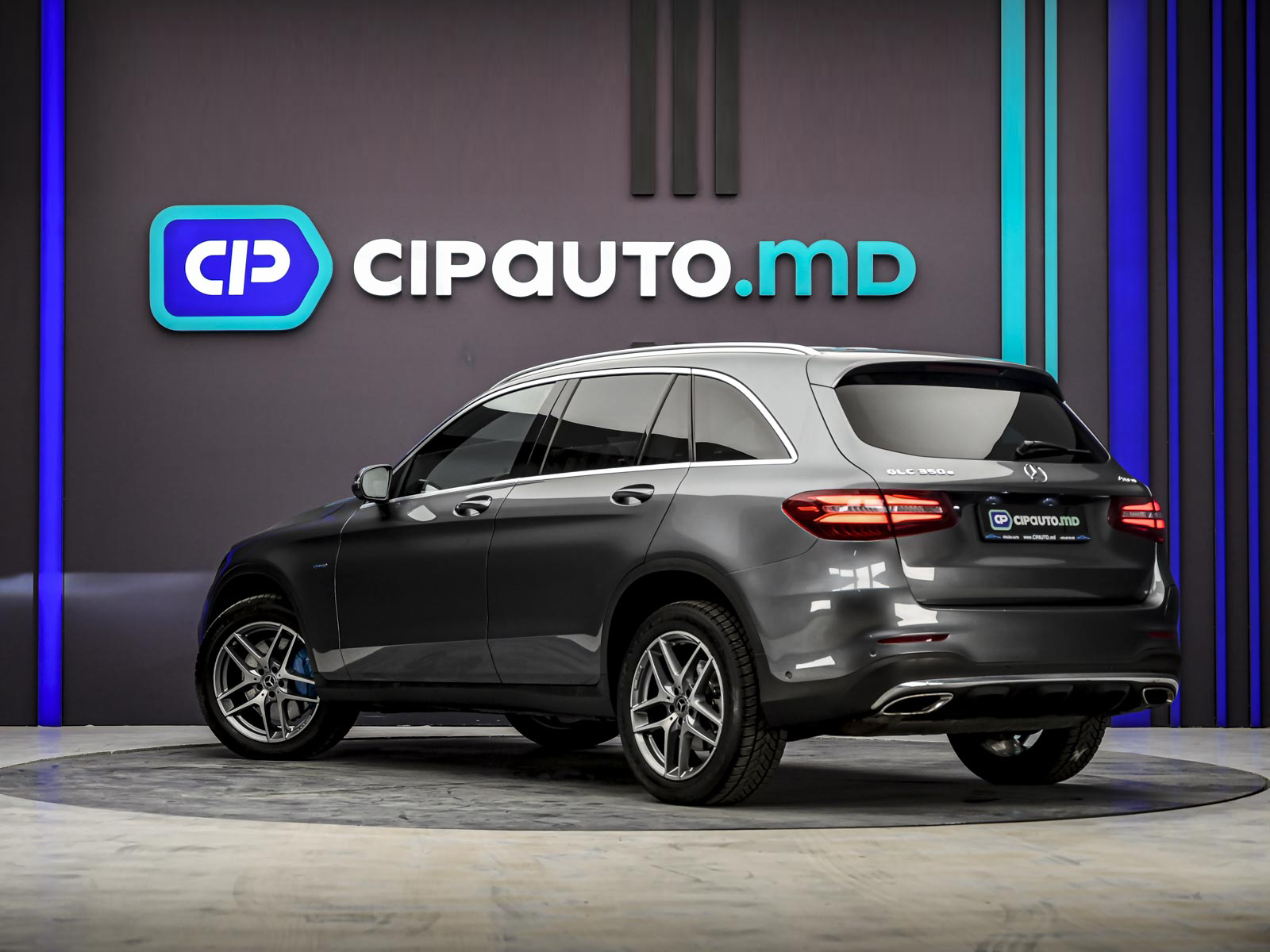 Mercedes-Benz GLC 350e2017 2/15