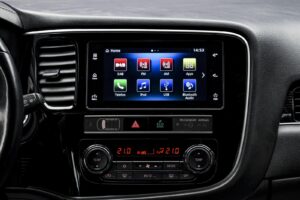 Mitsubishi Outlander 2019 10/14