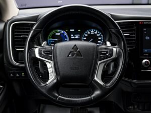 Mitsubishi Outlander 2020 9/13