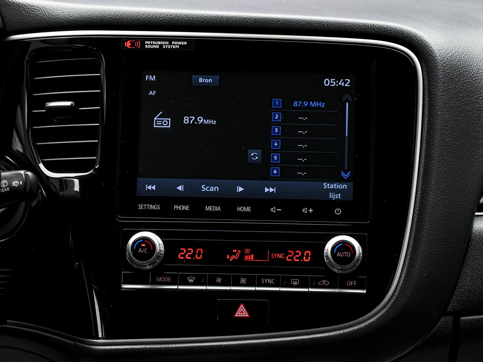 Mitsubishi Outlander 2020 10/13